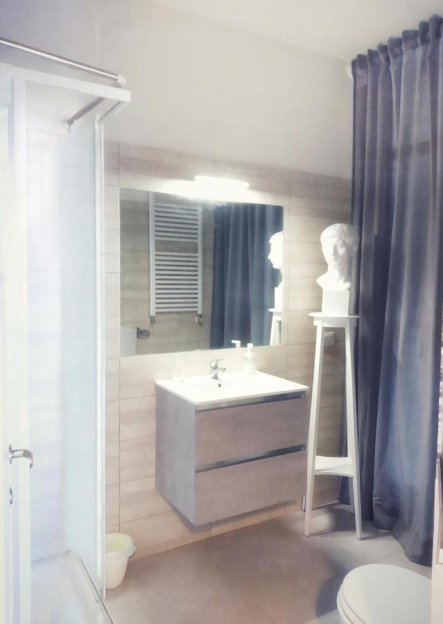 "Vacanze Romane" Stazione Tiburtina, Appartamento Tre Camere Da Letto 5 Posti Letto エクステリア 写真