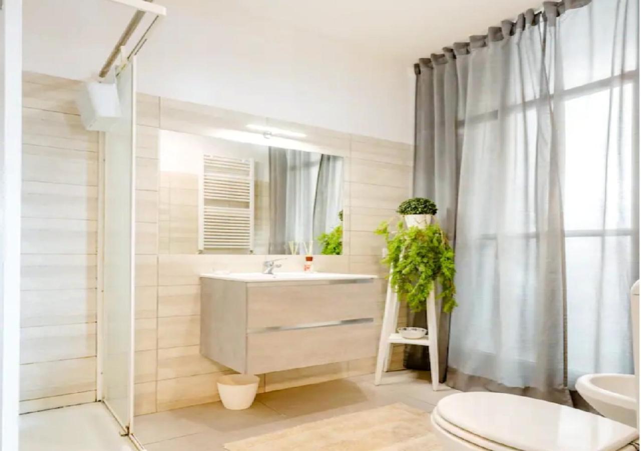 "Vacanze Romane" Stazione Tiburtina, Appartamento Tre Camere Da Letto 5 Posti Letto エクステリア 写真