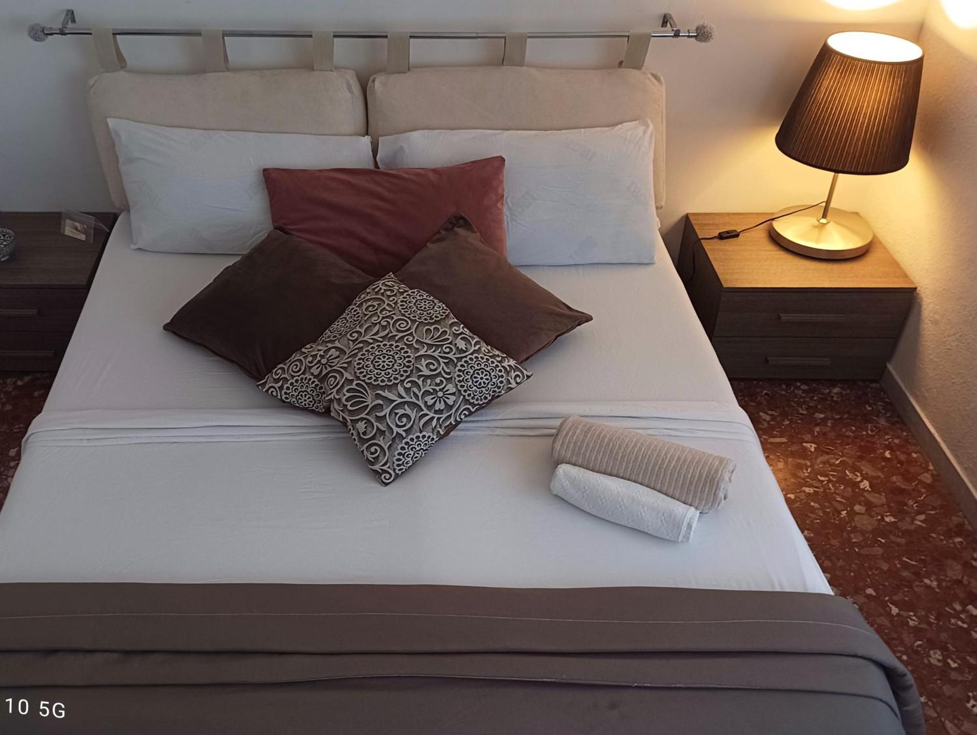"Vacanze Romane" Stazione Tiburtina, Appartamento Tre Camere Da Letto 5 Posti Letto エクステリア 写真
