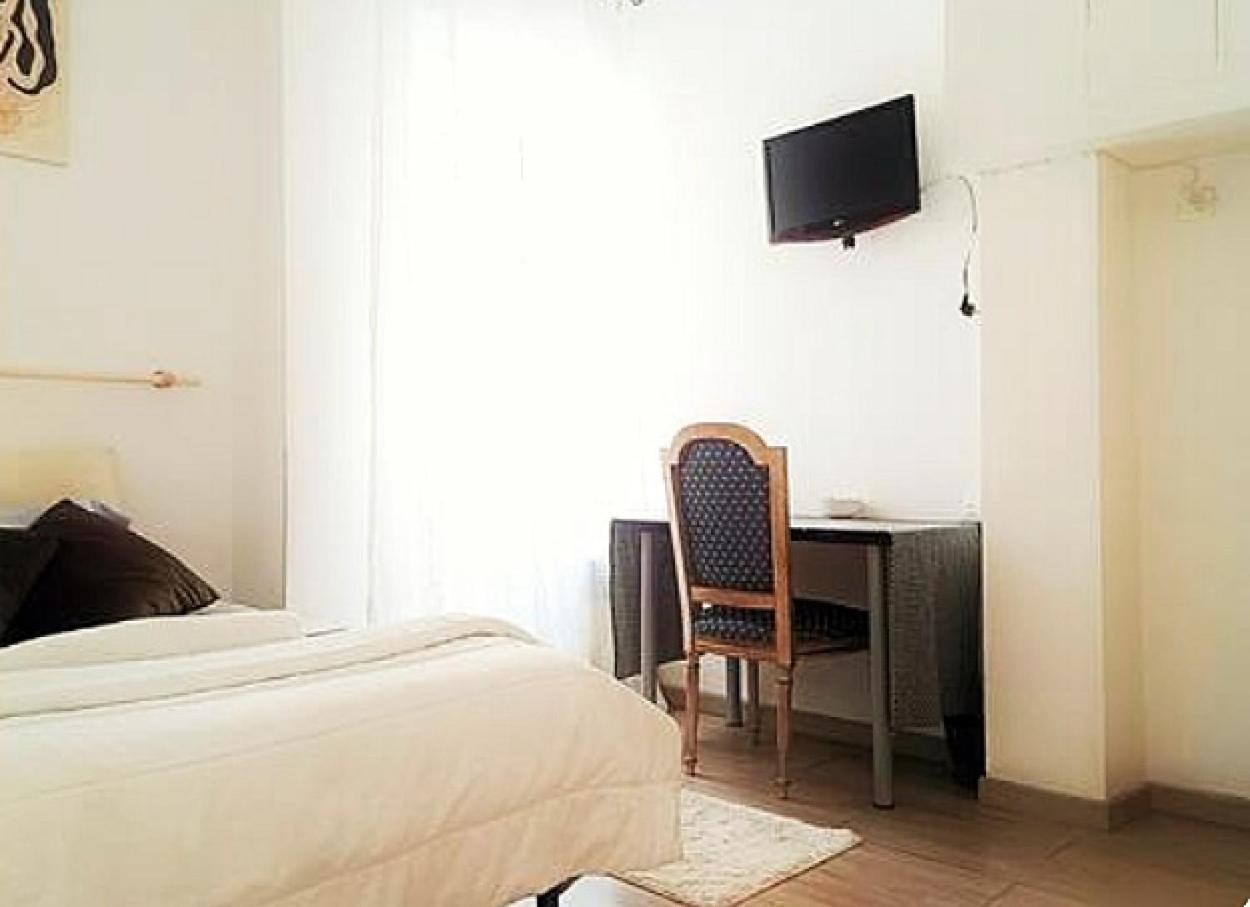 "Vacanze Romane" Stazione Tiburtina, Appartamento Tre Camere Da Letto 5 Posti Letto エクステリア 写真