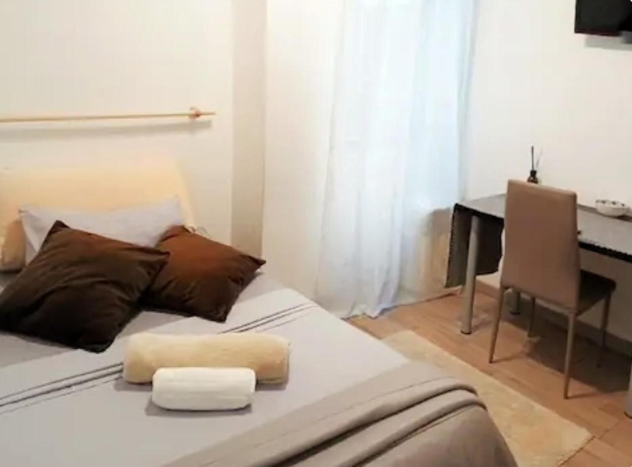 "Vacanze Romane" Stazione Tiburtina, Appartamento Tre Camere Da Letto 5 Posti Letto エクステリア 写真